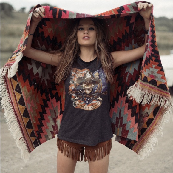 ISO Cowgirl Dreams Tassel Shorts - Picture 2 of 3