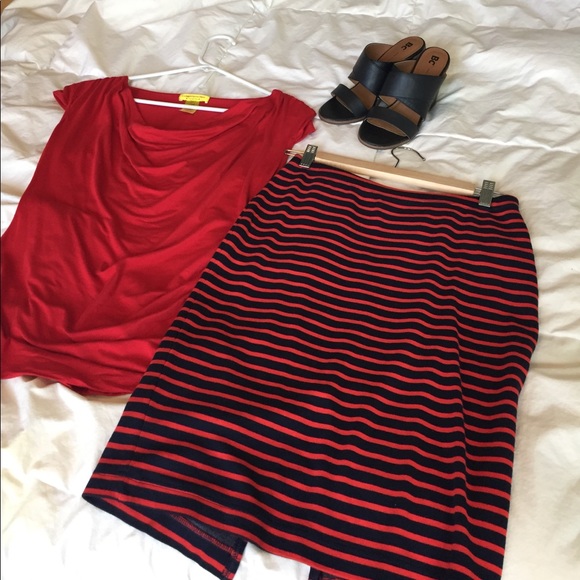 Red top - Picture 4 of 4