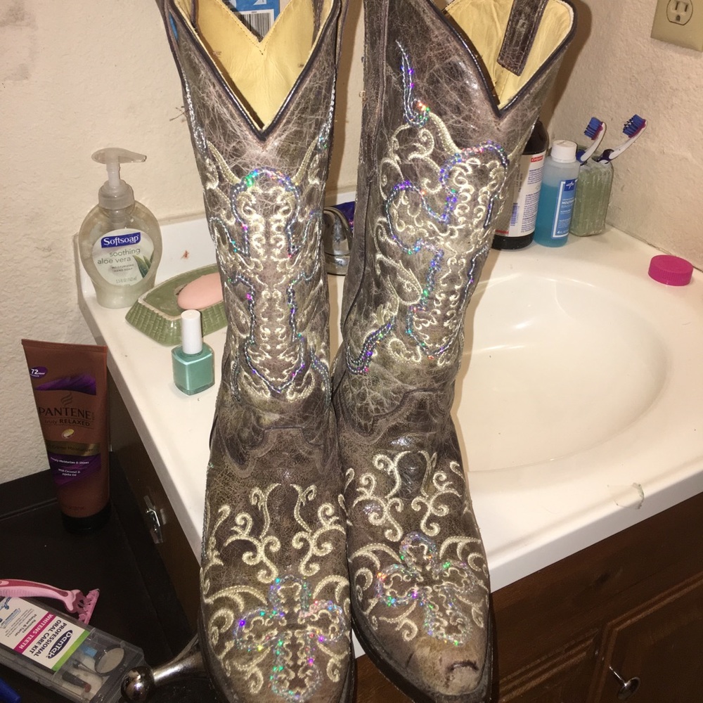 Corral boots