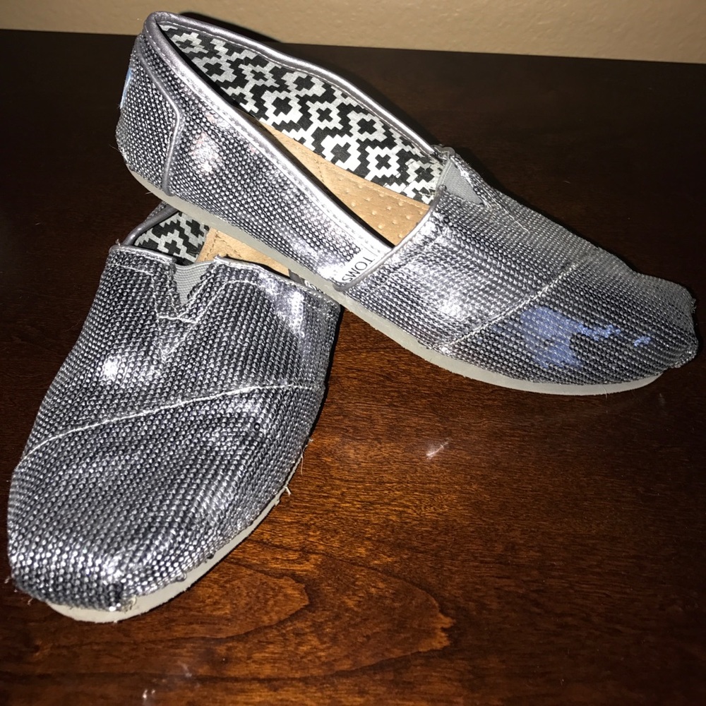 Toms glitter classic shoes.