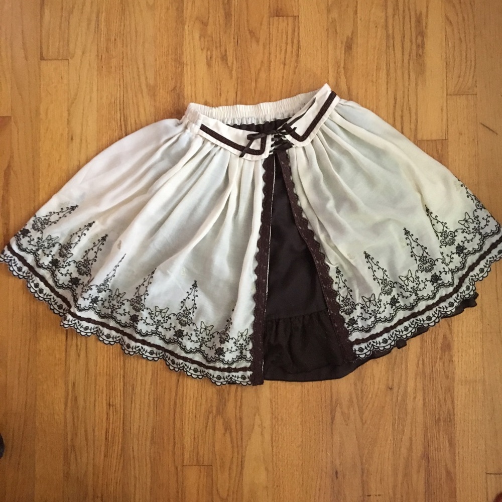 Japanese Mori/Lolita Embroidered Layered Skirt
