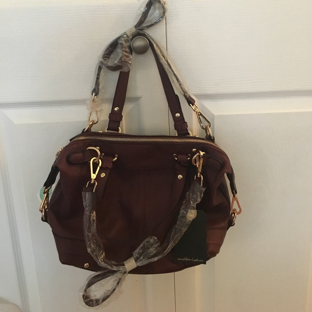 NWT 👜 MODA LUXE Burgundy purse