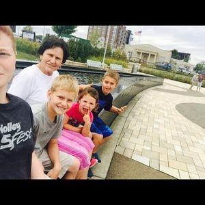 Meet your Posher, Sandra