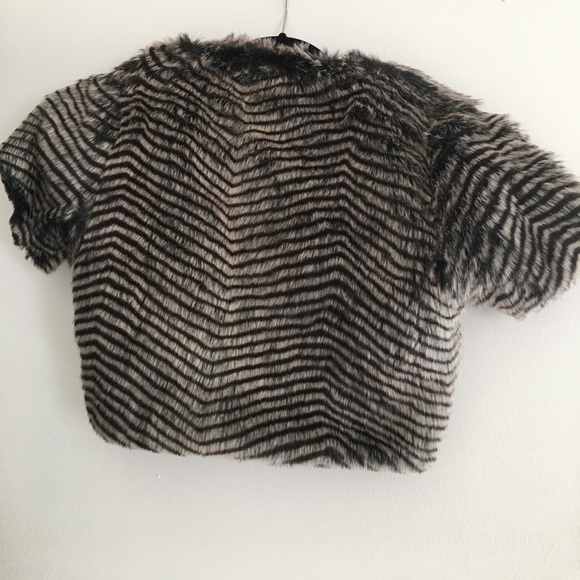 Faux Fur Vest Cover Up - Picture 3 of 4