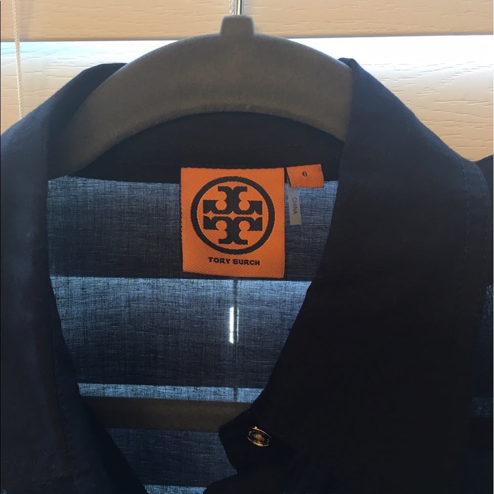 Tory Burch navy linen shirt. Size M