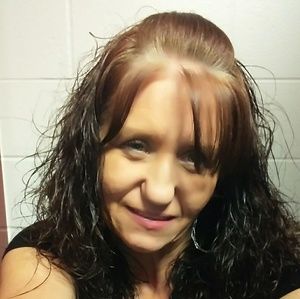 Meet your Posher, Leeann