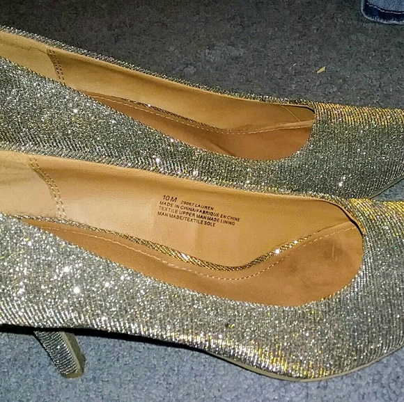 Maurices "Lauren" metallic point toe heels, 10 - Picture 1 of 3