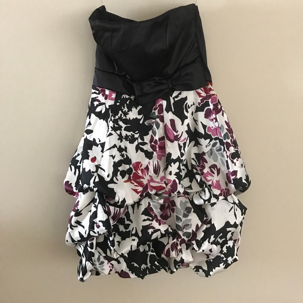 « Strapless Formal Dress »