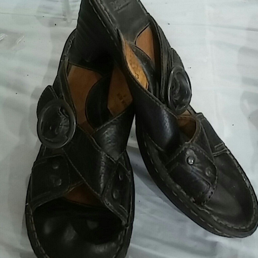 Leather wedges by Born