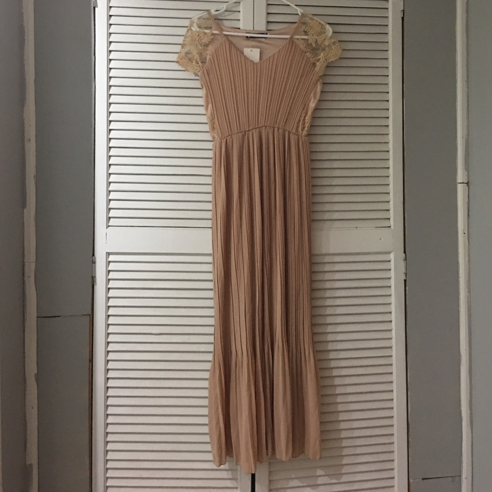 Floor length nude summer dress NWT
