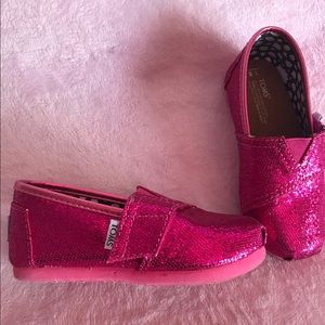 Girls hot pink sequence Toms