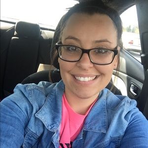 Meet your Posher, Lacey