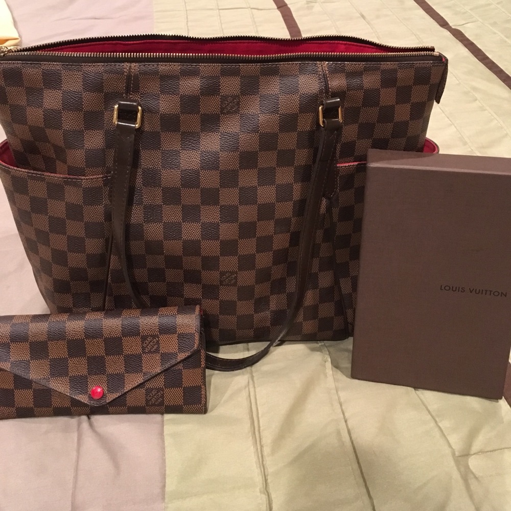 Totally Damier Louis Vuitton