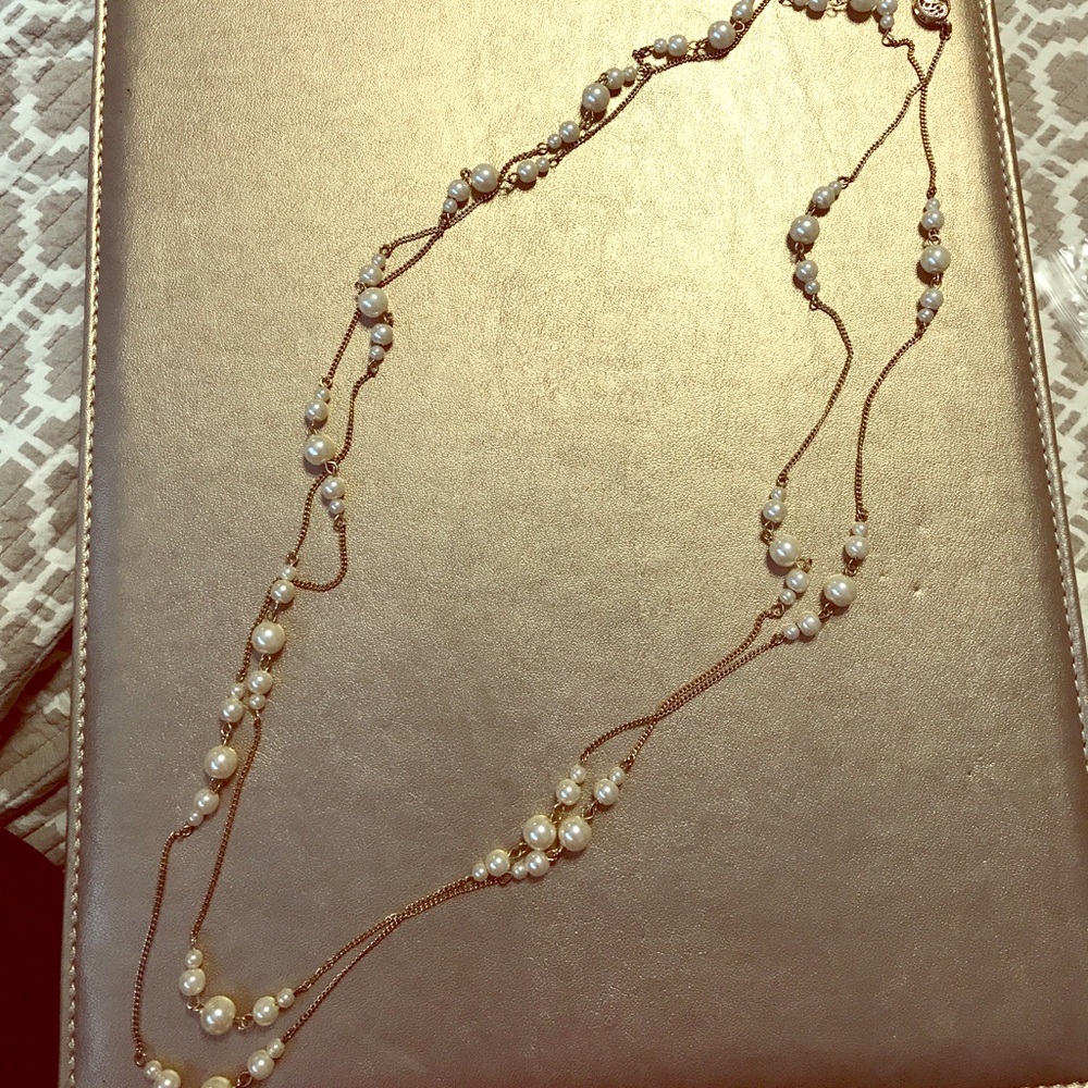 Long pearl necklace