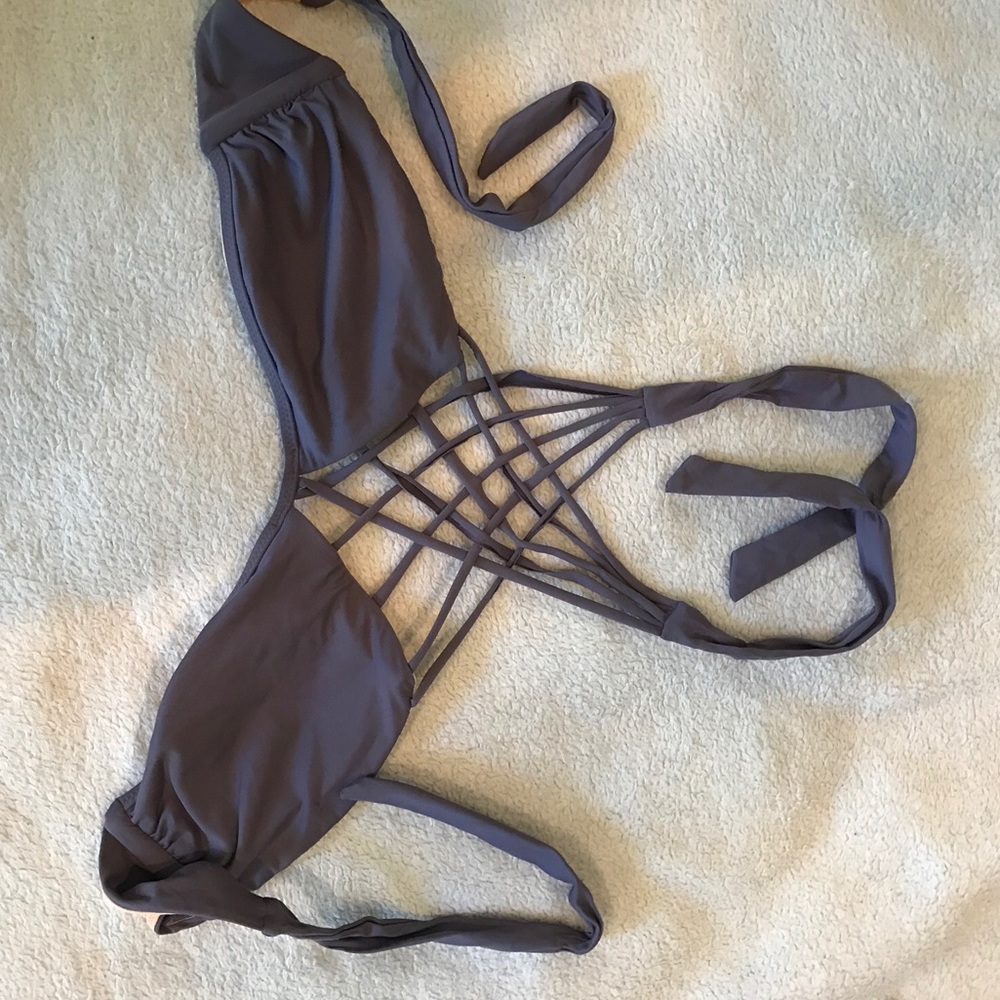 Halter bikini top