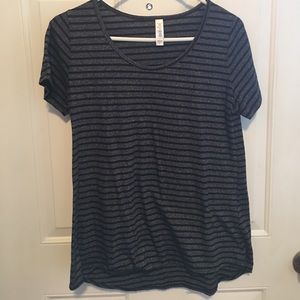 LuLaRoe M Classic T