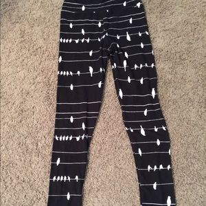EUC tween leggings black birds on wire worn once