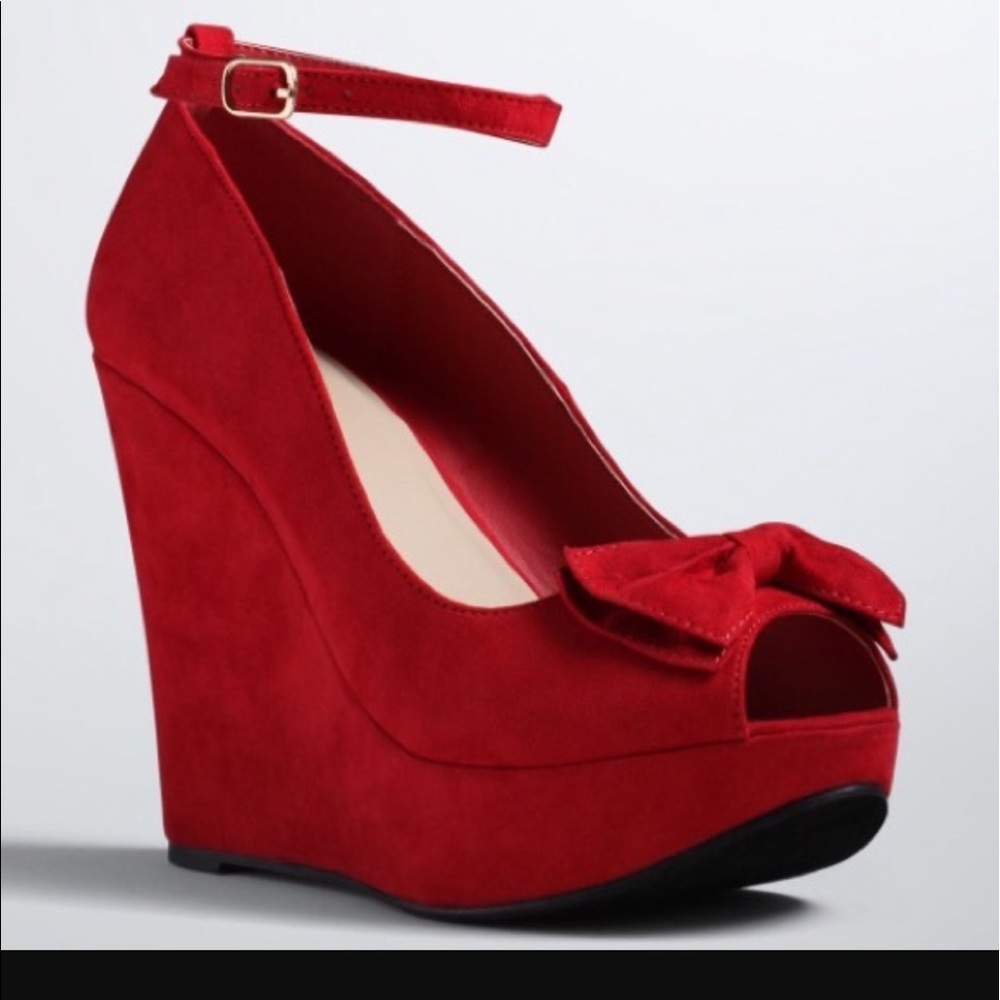 Torrid Red Bow Wedge❤️
