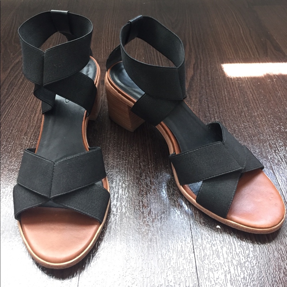 Bernardo Black and Brown Block Heels