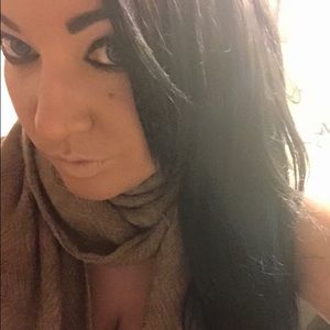 Meet your Posher, Erica