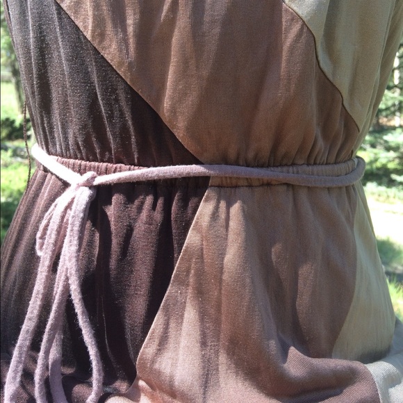 ⬇️$30 Bebe 100% silk dress - Picture 4 of 8