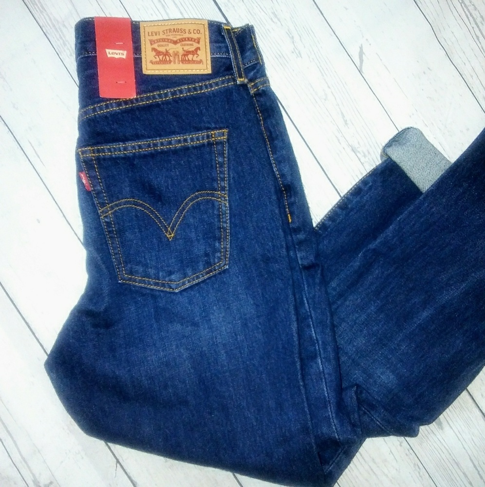 Levi Kick Flare Crop Jeans