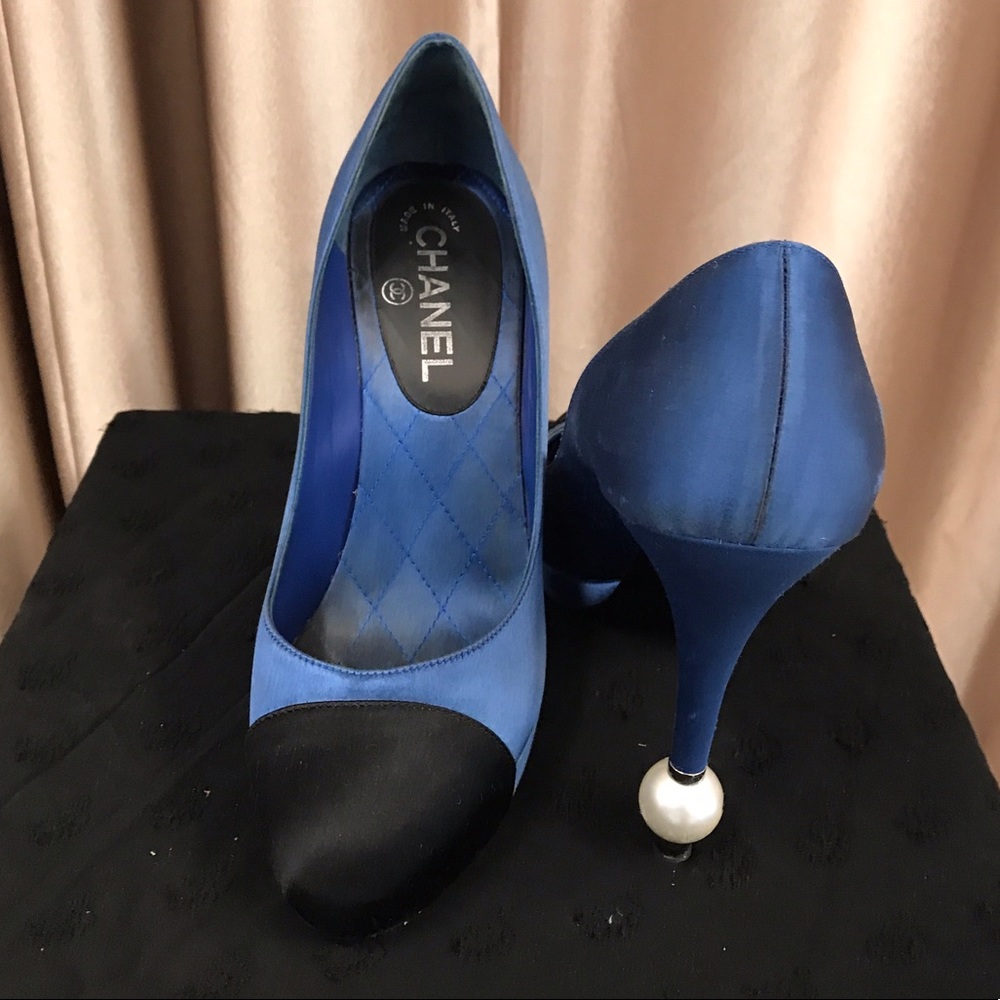 Chanel Satin Pump - Picture 3 of 5