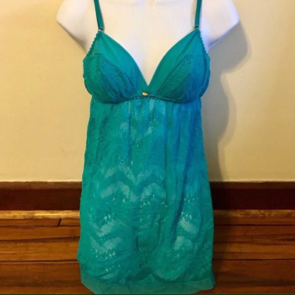 Sexy Victoria's Secret chemise ! Lovely blue