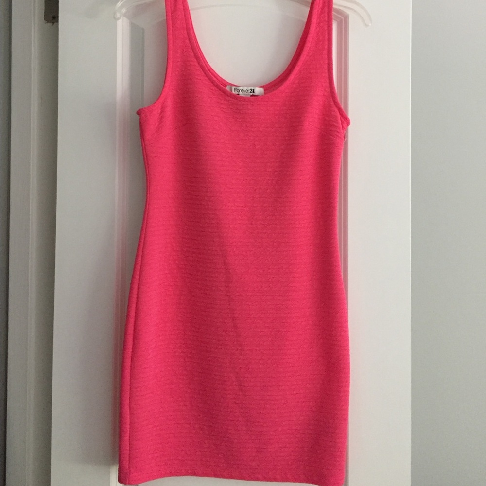 Body hugging hot pink dress! Forever 21 size M!