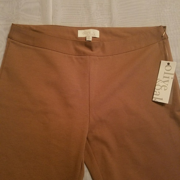 Olive & Oak Pants - NWT straight leg crop pants!!