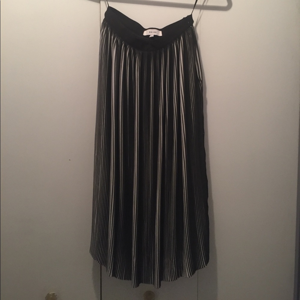 Black & white tulle skirt