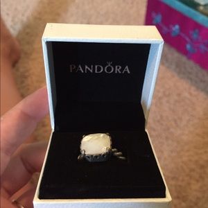 Elegant Sincerity Twist Ring, Mother of Pearl