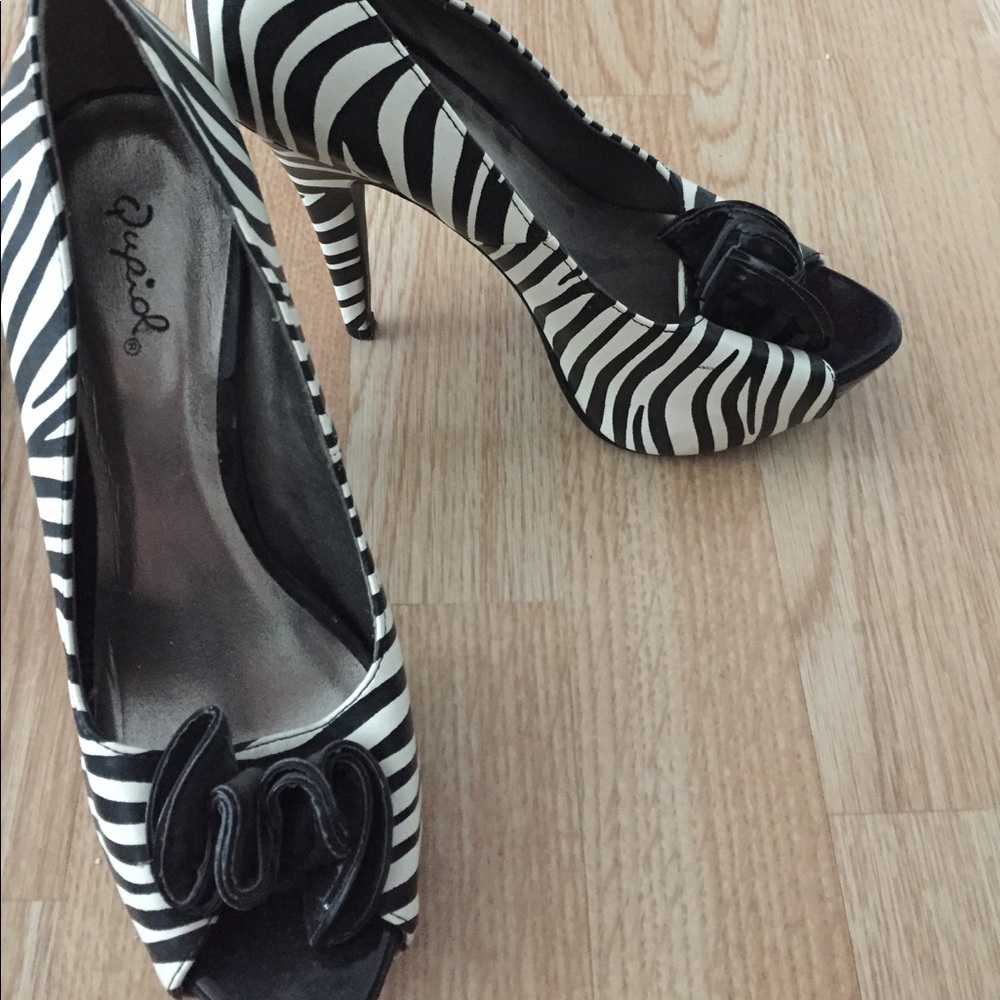 Zebra print heels!