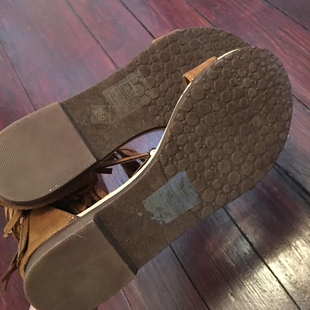 Sandals - Picture 3 of 3