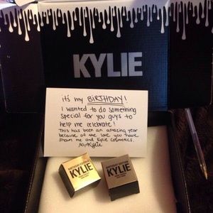 Kylie Jenner cream eye shadow