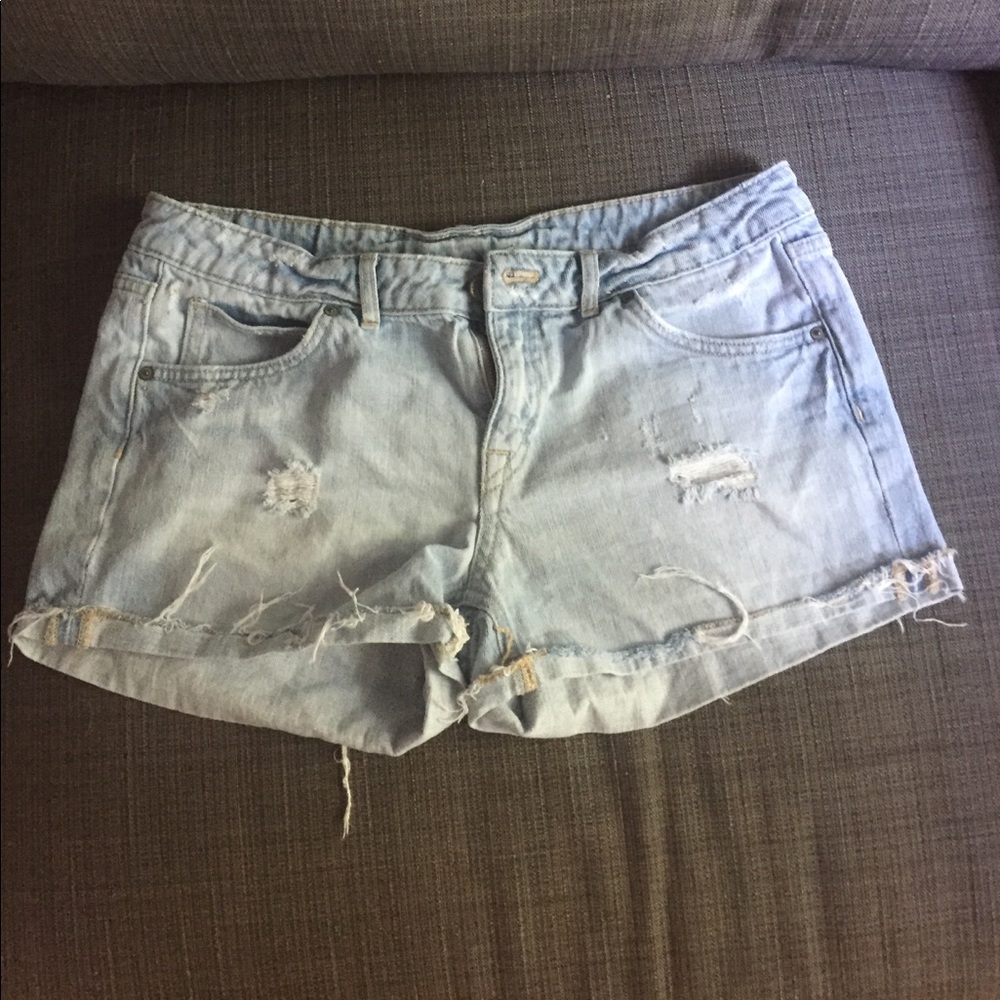 H&M distressed Jean shorts