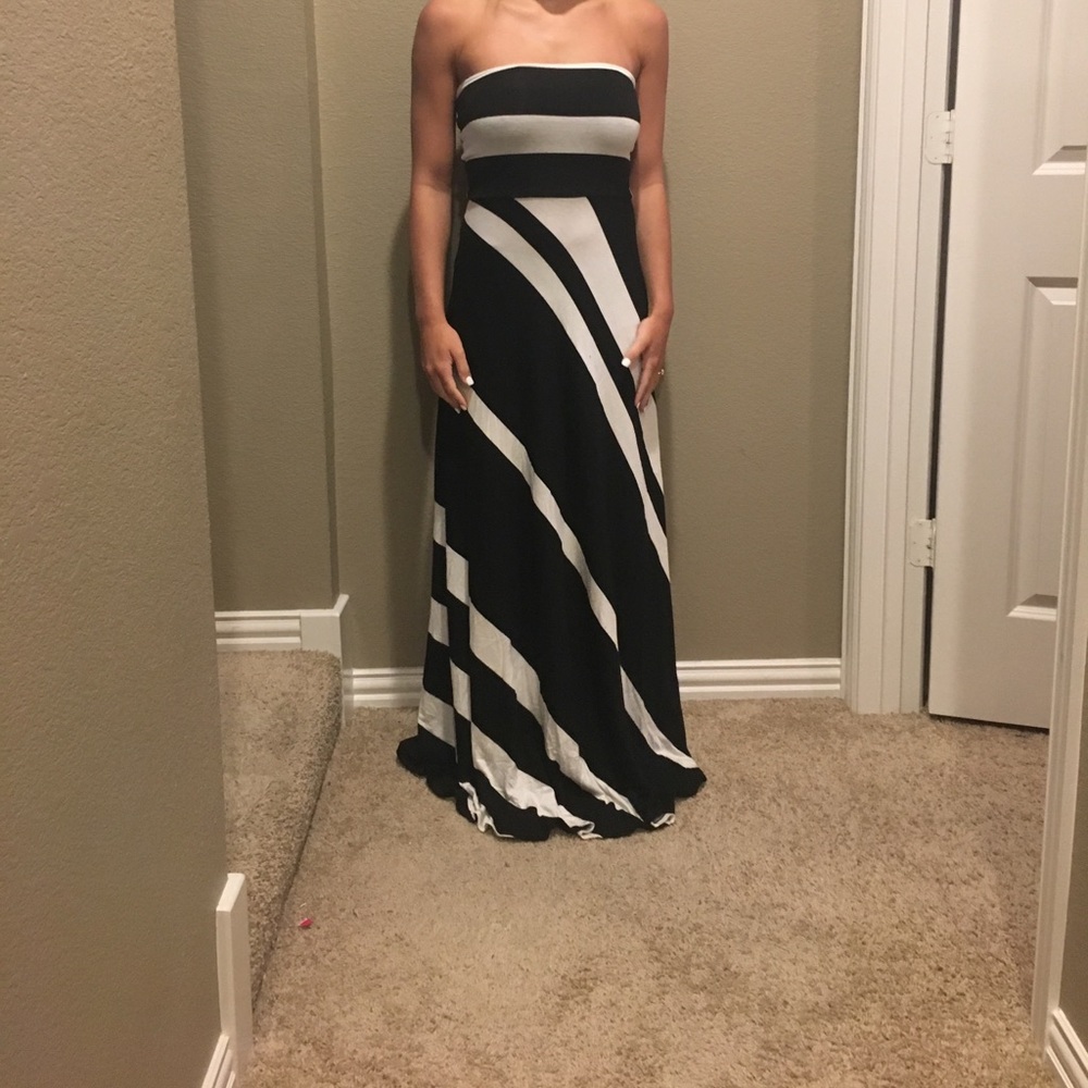 Black and white maxi dress