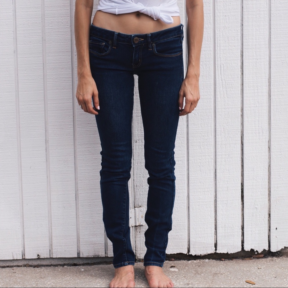 American Eagle Dark Wash Skinny Jeans