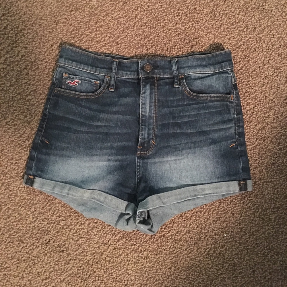 TRADED! Super Hi Waisted Hollister Shorts