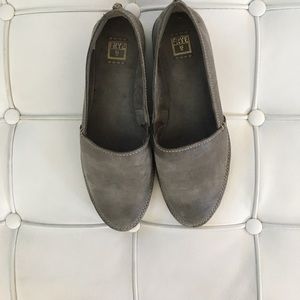 FRYE slip on sneaker