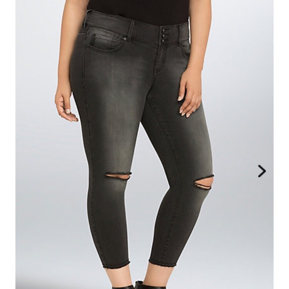 torrid Denim - 🆕Torrid Cropped Jeggings Black Wash w/Destruction