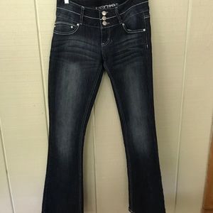 Almost Famous Size:5 Jeans Like New