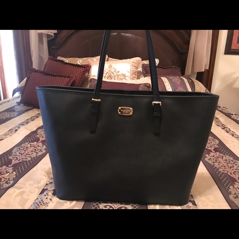 Micheal Kors tote bag