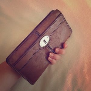 ✨FINAL PRICE✨Fossil light brown leather wallet