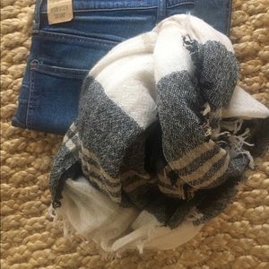 Madewell Long Plaid scarf