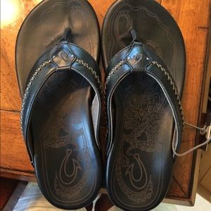 Olukai Mea Ola Leather Sandal.
