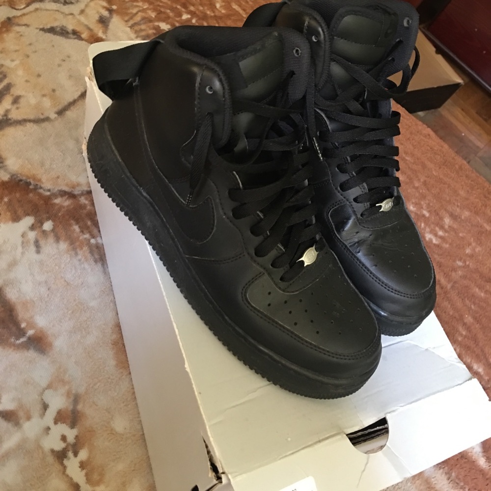 Black AF1 (Does not come with original box)