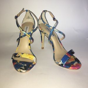 Steve Madden cross strap heels