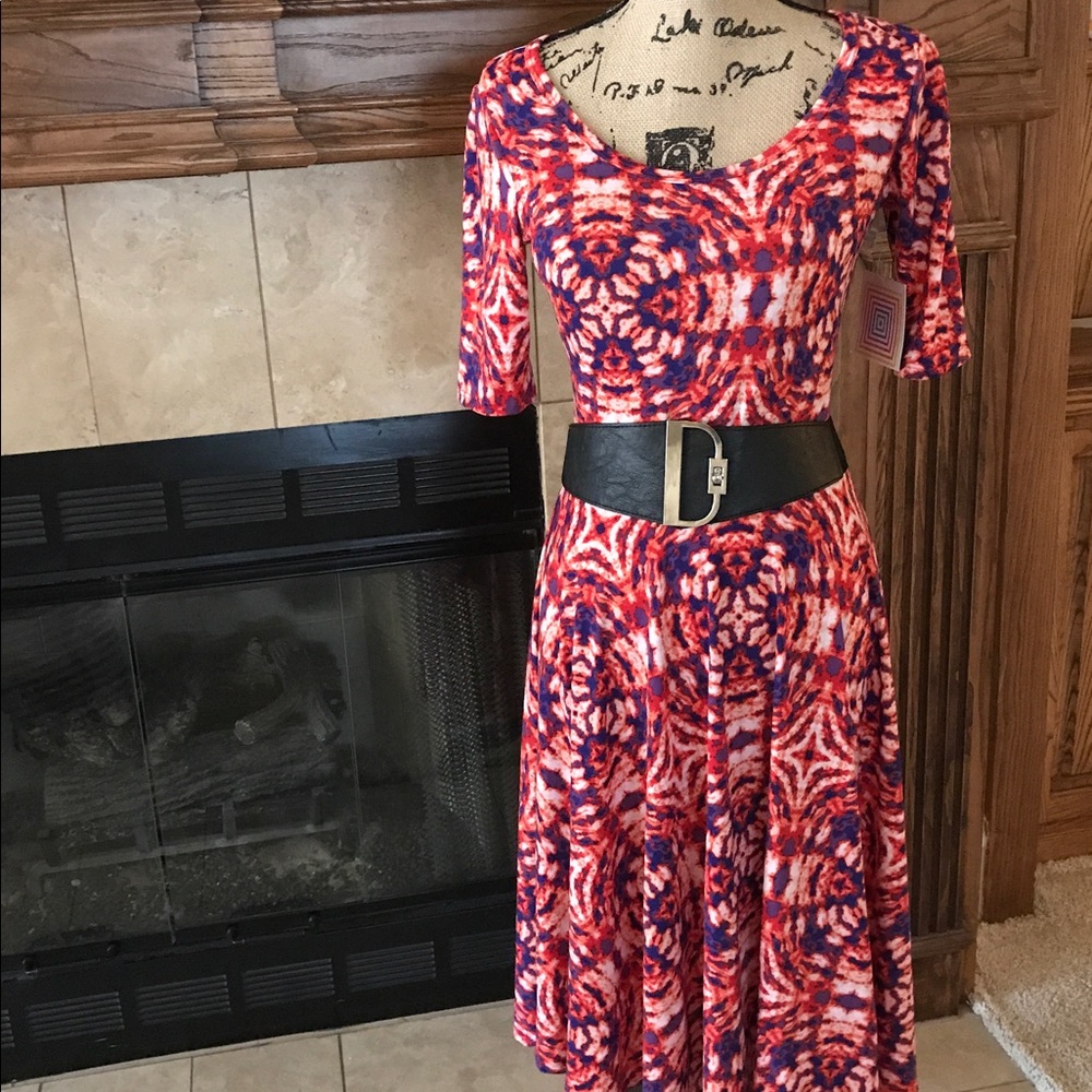Small Tie-Dye Lularoe Nicole