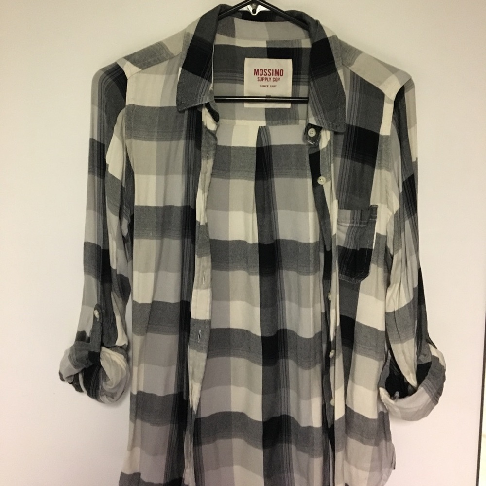 Casual B&W Plaid Button-Up